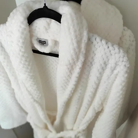 Lullaby 2, Moderan Stan Sa Spavacom Sobom I Privatnom Garazom Apartman *