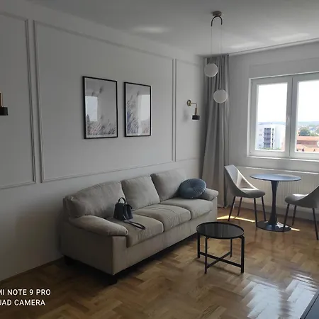 Lullaby 2, Moderan Stan Sa Spavacom Sobom I Privatnom Garazom Apartman *