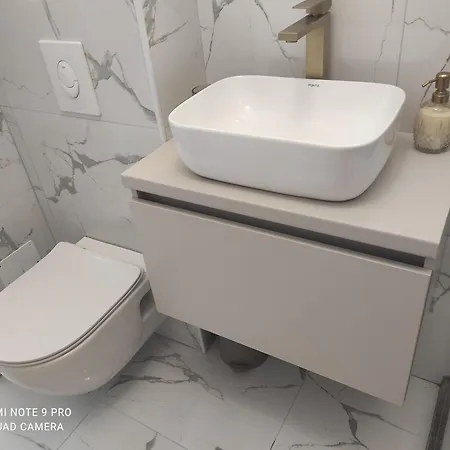 Apartman Lullaby 2, Moderan Stan Sa Spavacom Sobom I Privatnom Garazom