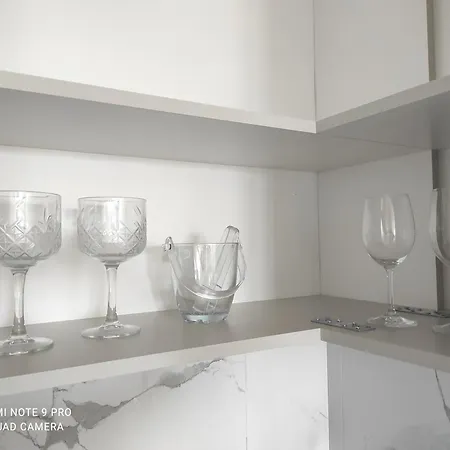 Lullaby 2 - Balcony View & Private Garage Bijeljina