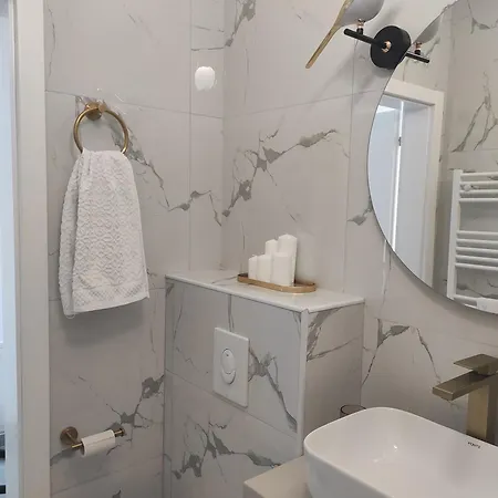 Lullaby 2, Moderan Stan Sa Spavacom Sobom I Privatnom Garazom * Bijeljina