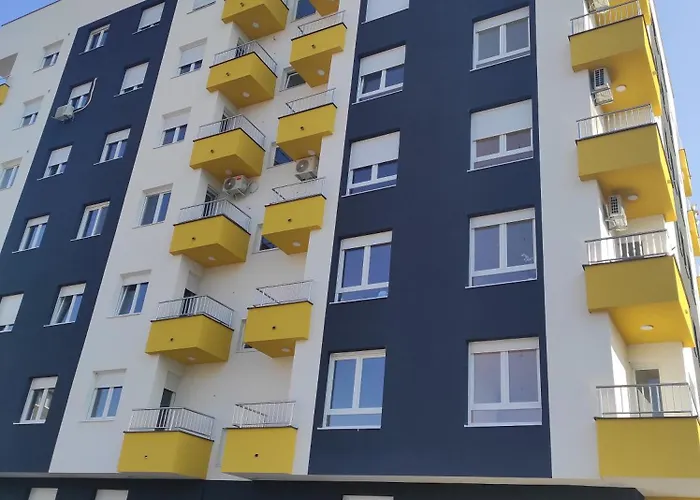 Lullaby 2 - Balcony View & Private Garage Apartman *