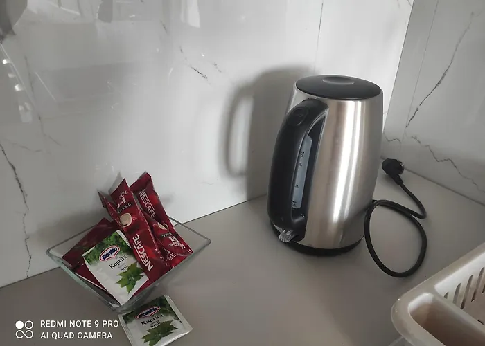 Lullaby 2 - Balcony View & Private Garage Apartman