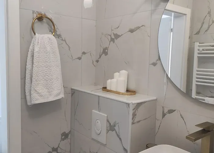 Lullaby 2 - Balcony View & Private Garage * Bijeljina