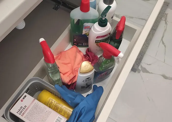 Lullaby 2 - Balcony View & Private Garage *